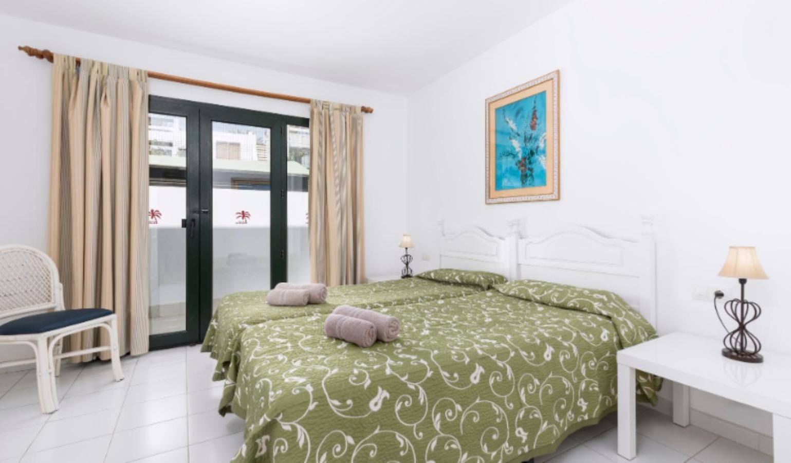 One-Bedroom Apartment Garden View